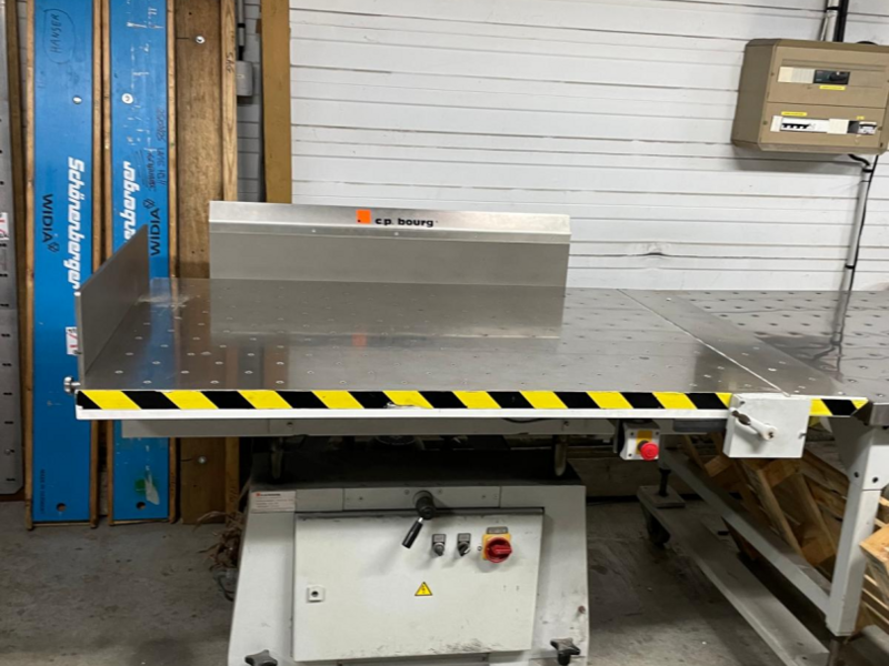 Schneider SENATOR 155 – Massicot guillotine industriel