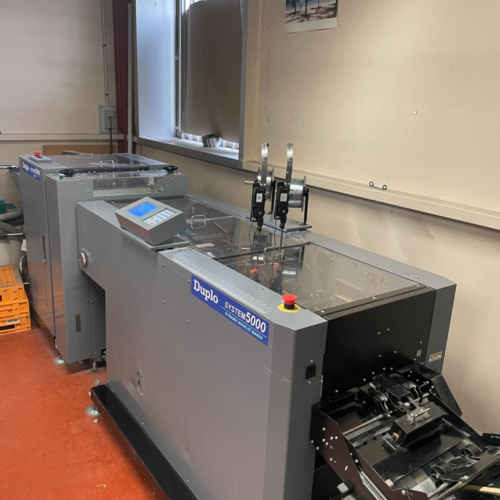 DUPLO SYSTEM 5000 – Assembleuse - Piqueuse