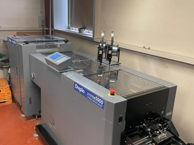 DUPLO SYSTEM 5000 – Assembleuse - Piqueuse